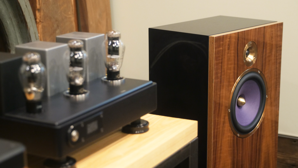 DeVore Fidelity O/Bronze Speakers — Fern & Roby